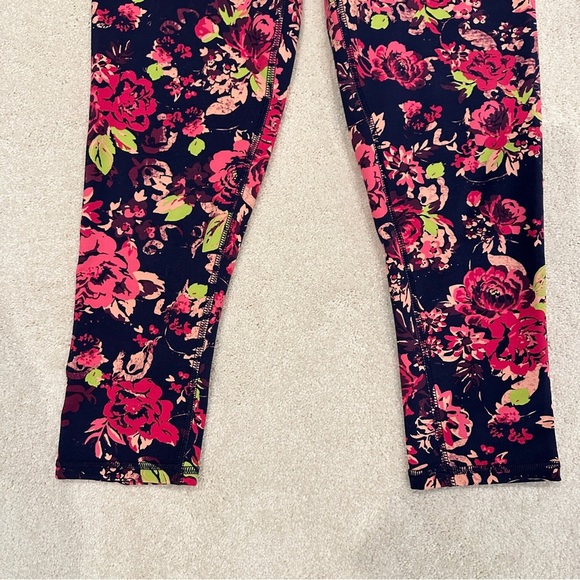Gaiam Women's Om Breathe Capri Yoga Leggings Pink & Green Floral Print sz Small - Picture 3 of 8